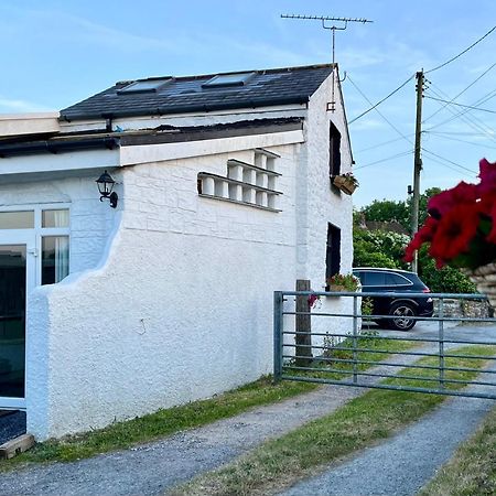 Old Nursery Coity Exterior foto